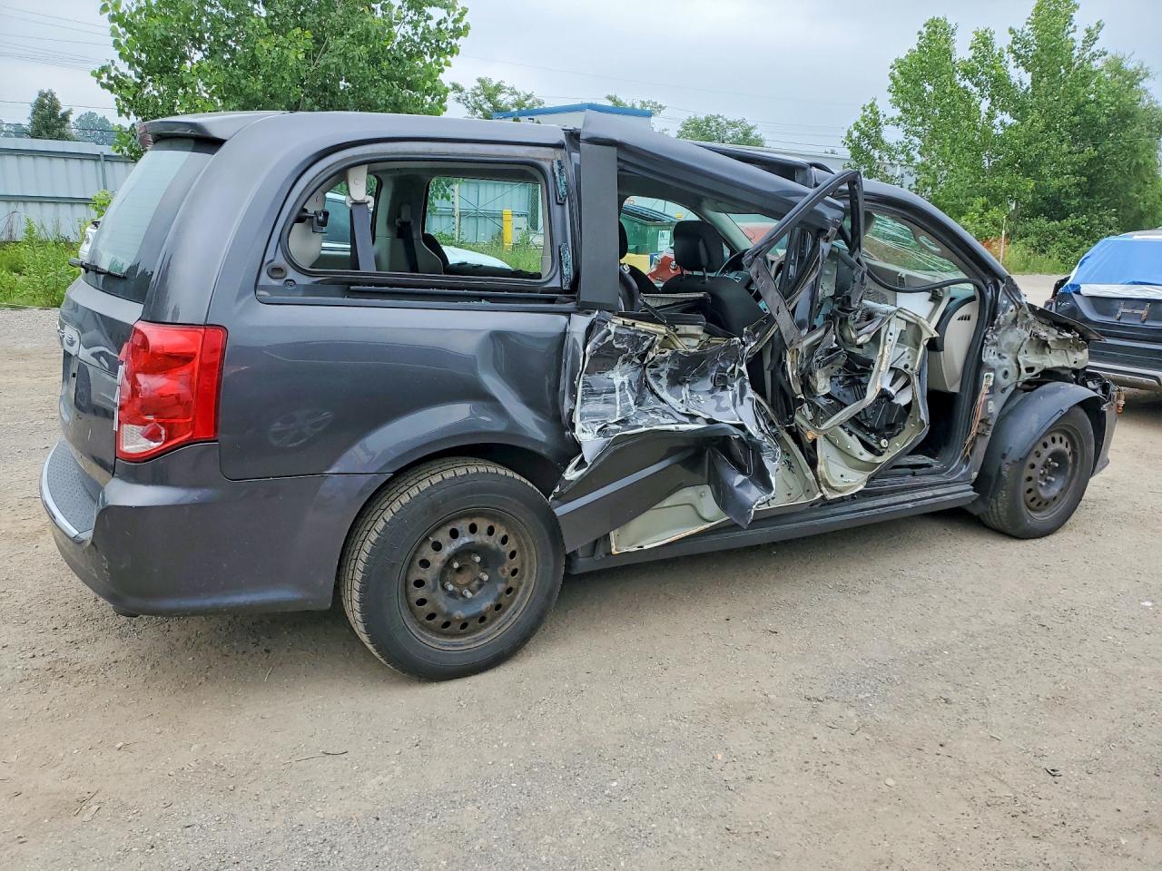 2C4RDGBG9HR874184 · 2017 DODGE GRAND CARAVAN · 3/13