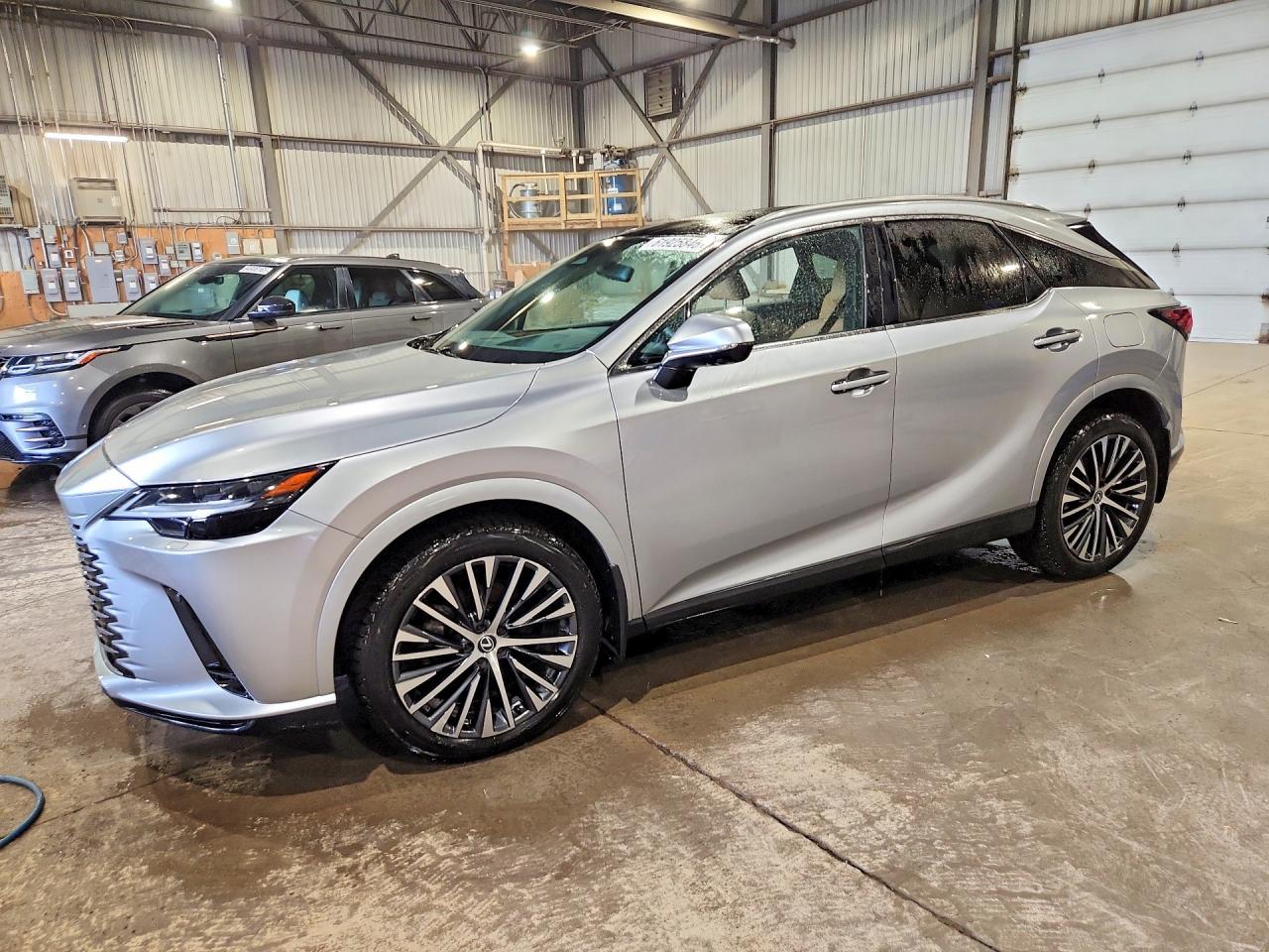 2T2BAMCA9RC083962 · 2024 LEXUS RX