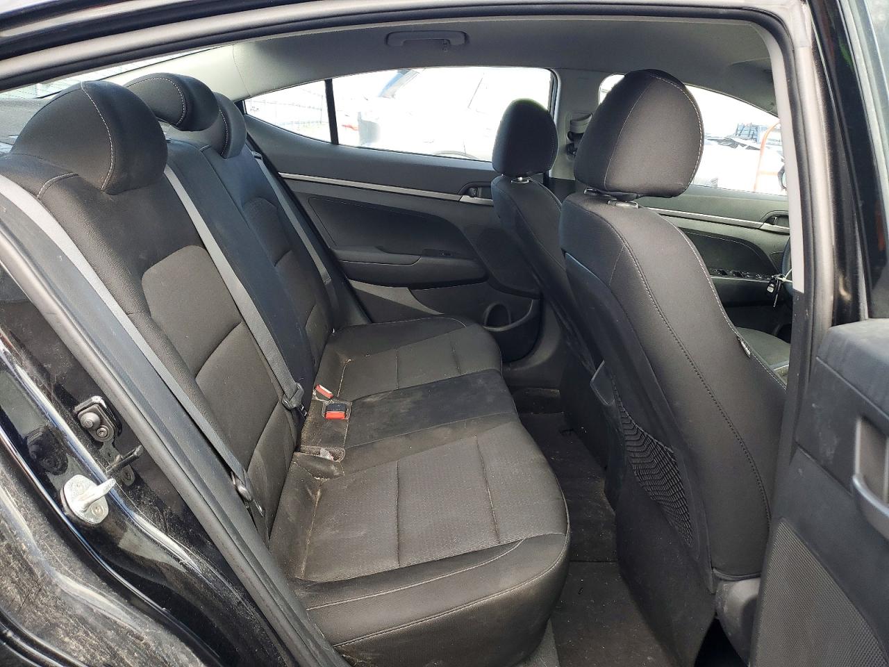 5NPD74LF9HH150756 · 2017 HYUNDAI ELANTRA · 10/13