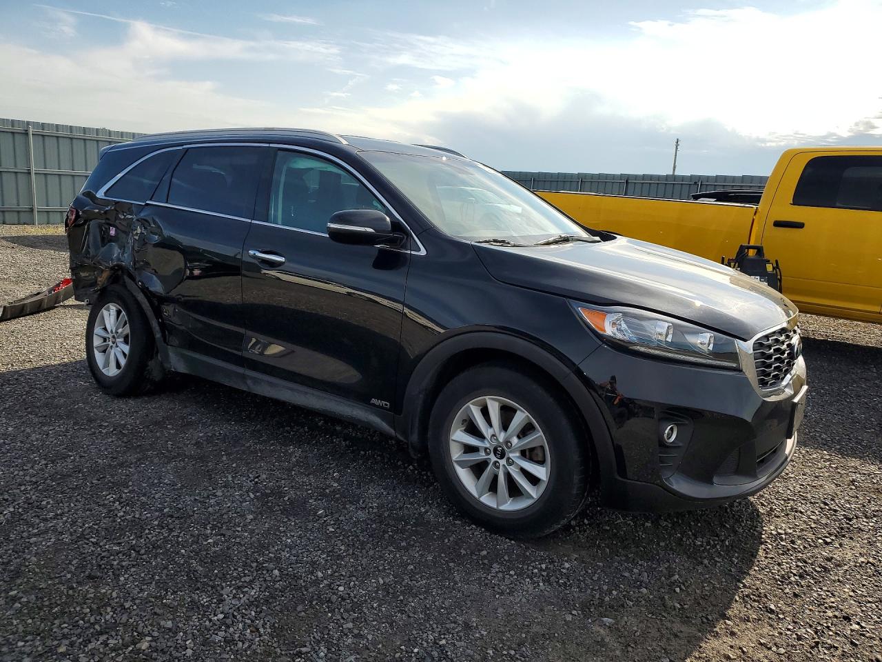 5XYPGDA50KG588281 · 2019 KIA SORENTO · 4/14