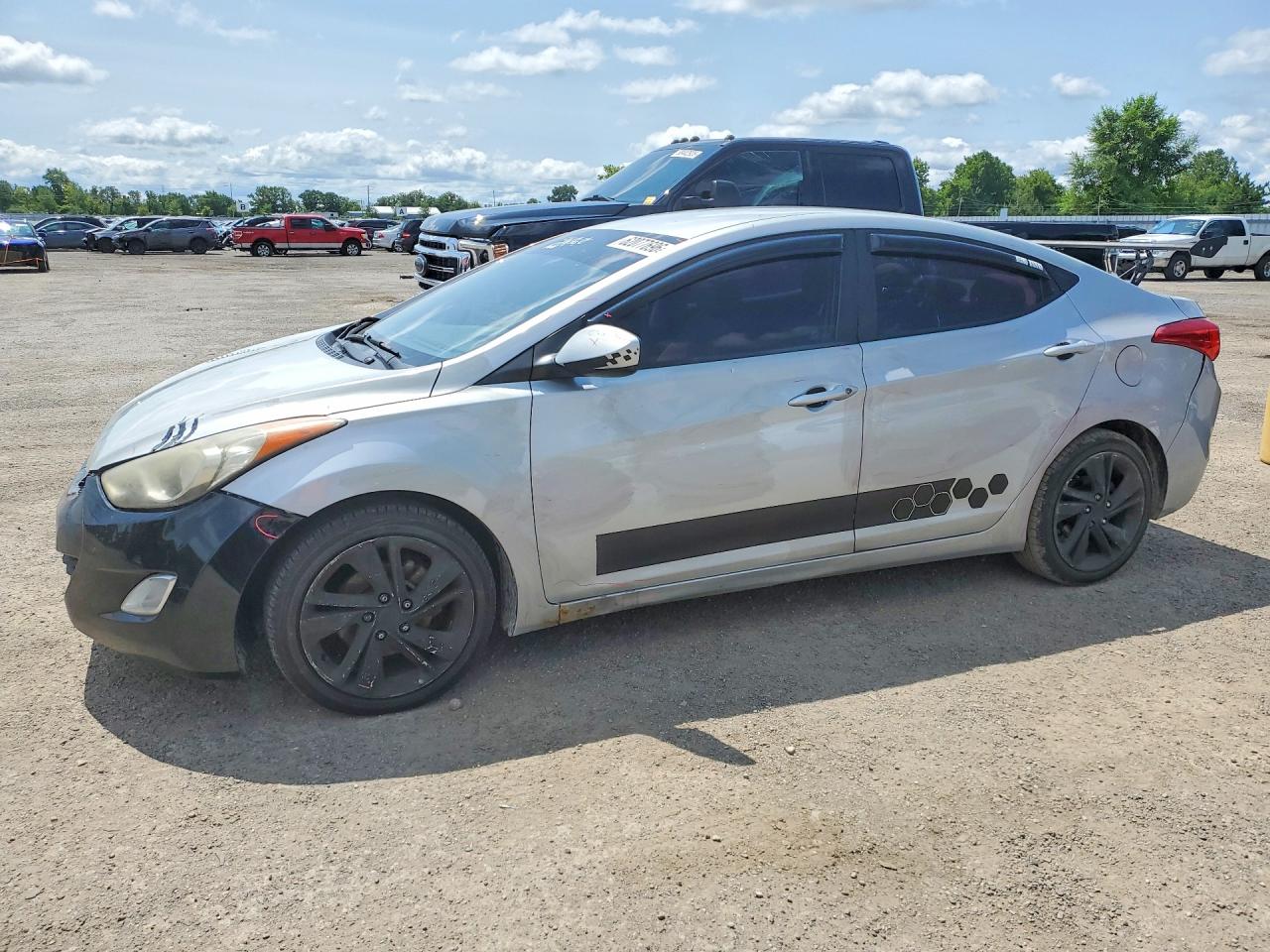 5NPDH4AE3BH035438 · 2011 HYUNDAI ELANTRA