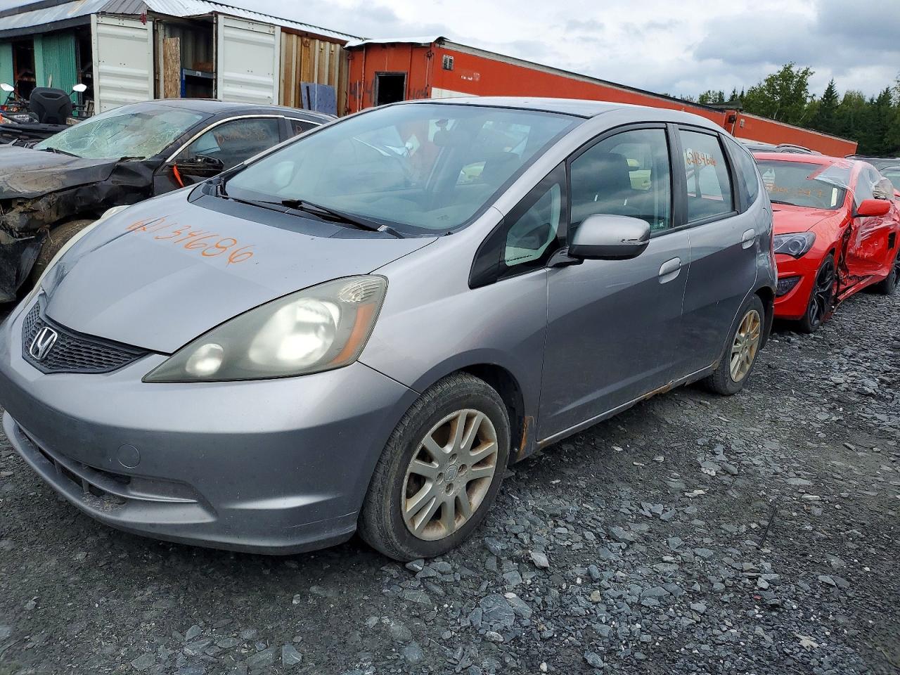 JHMGE8H59AS800976 · 2010 HONDA FIT