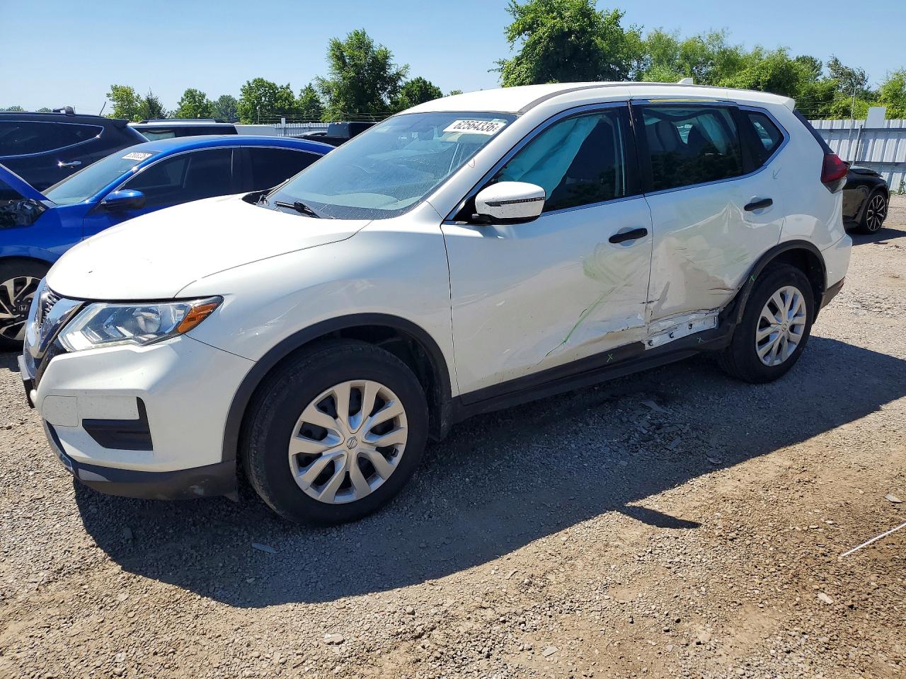 5N1AT2MV4JC762756 · 2018 NISSAN ROGUE