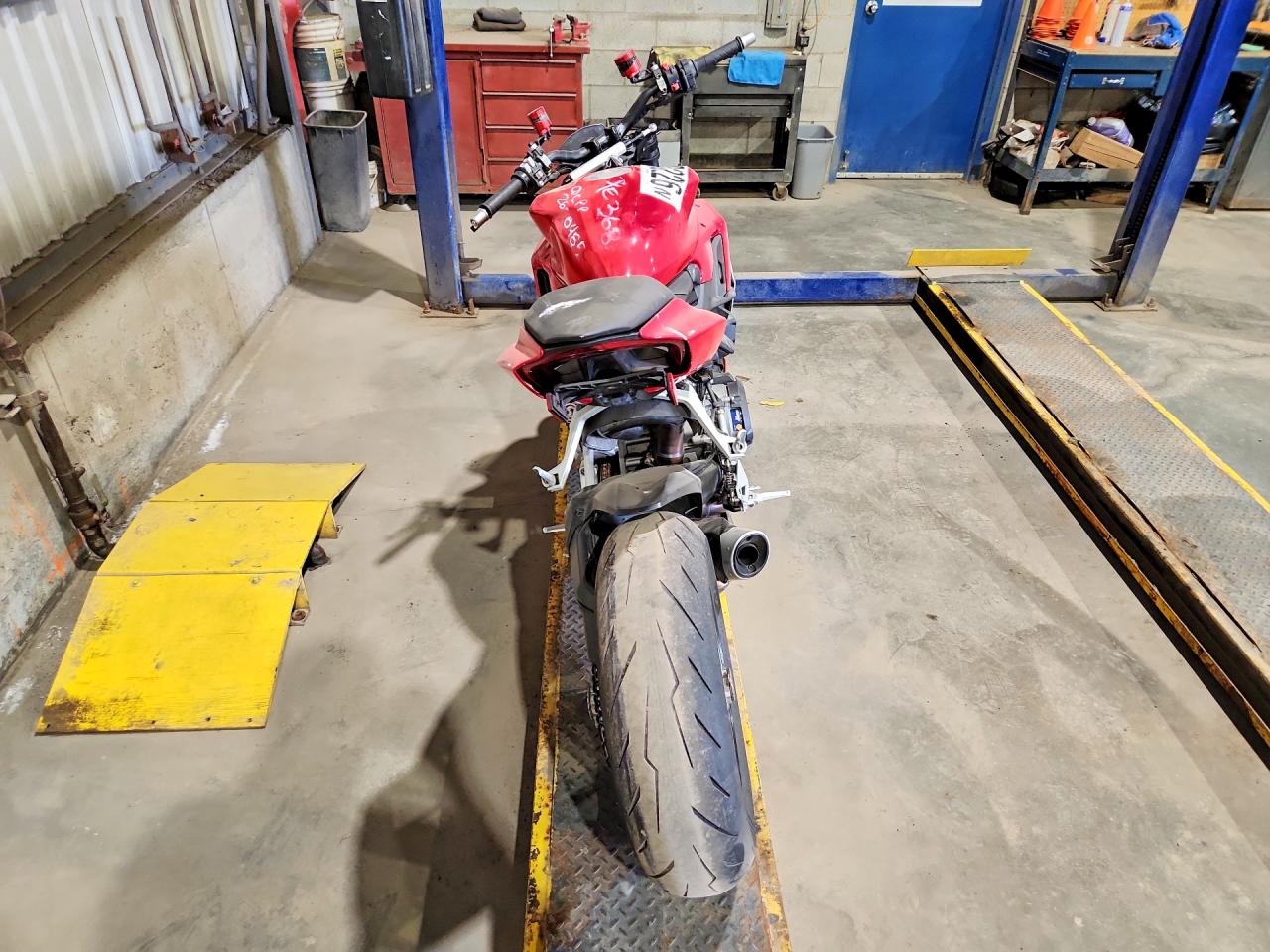 ZDMFAKYW2NB002814 · 2022 DUCATI STREETFIGHTER · 6/12
