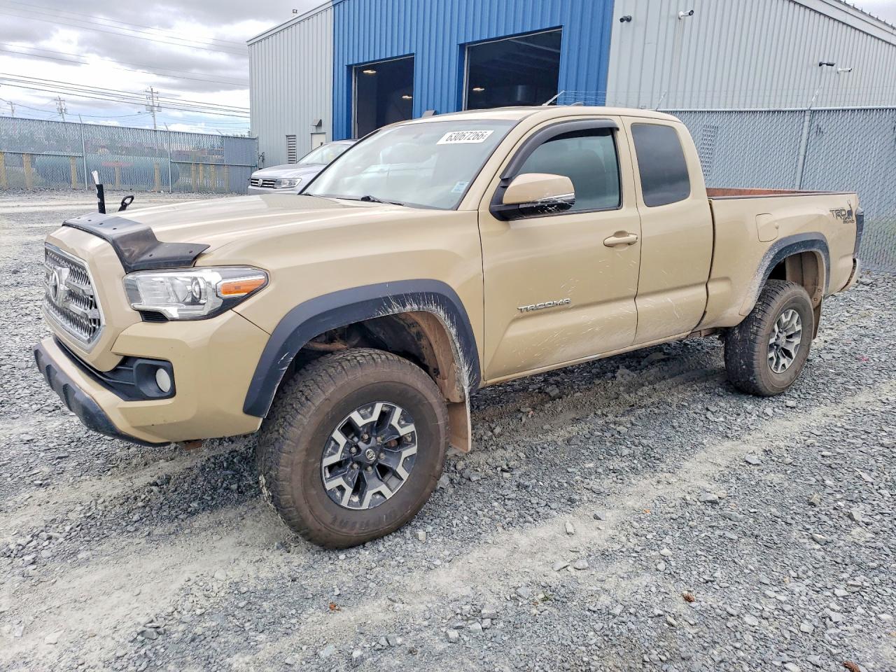 5TFSZ5AN8GX005082 · 2016 TOYOTA TACOMA