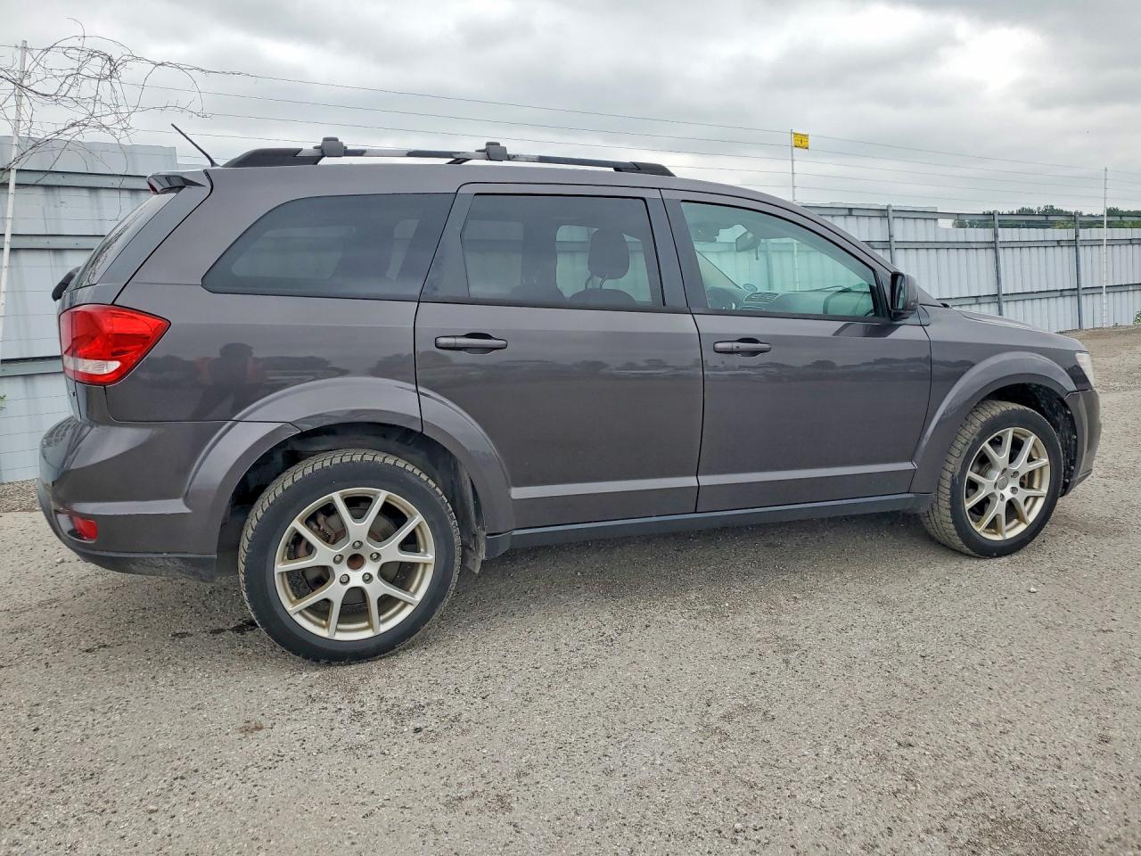 3C4PDCCG7HT586711 · 2017 DODGE JOURNEY · 3/13