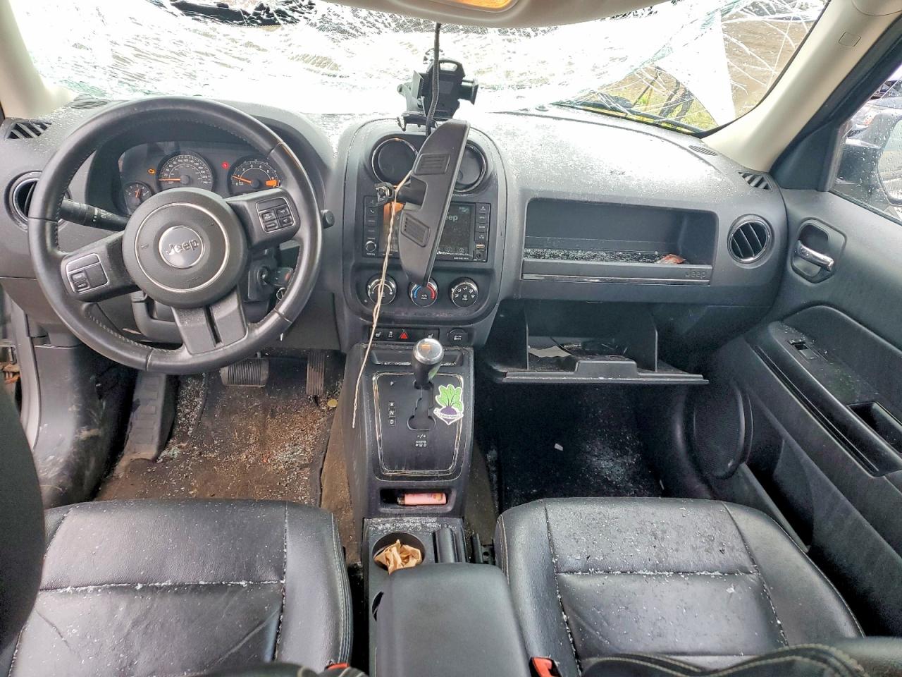 1C4NJRAB7HD180265 · 2017 JEEP PATRIOT · 8/13