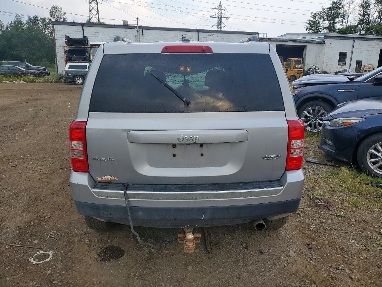 1C4NJRAB7HD180265 · 2017 JEEP PATRIOT · 6/13