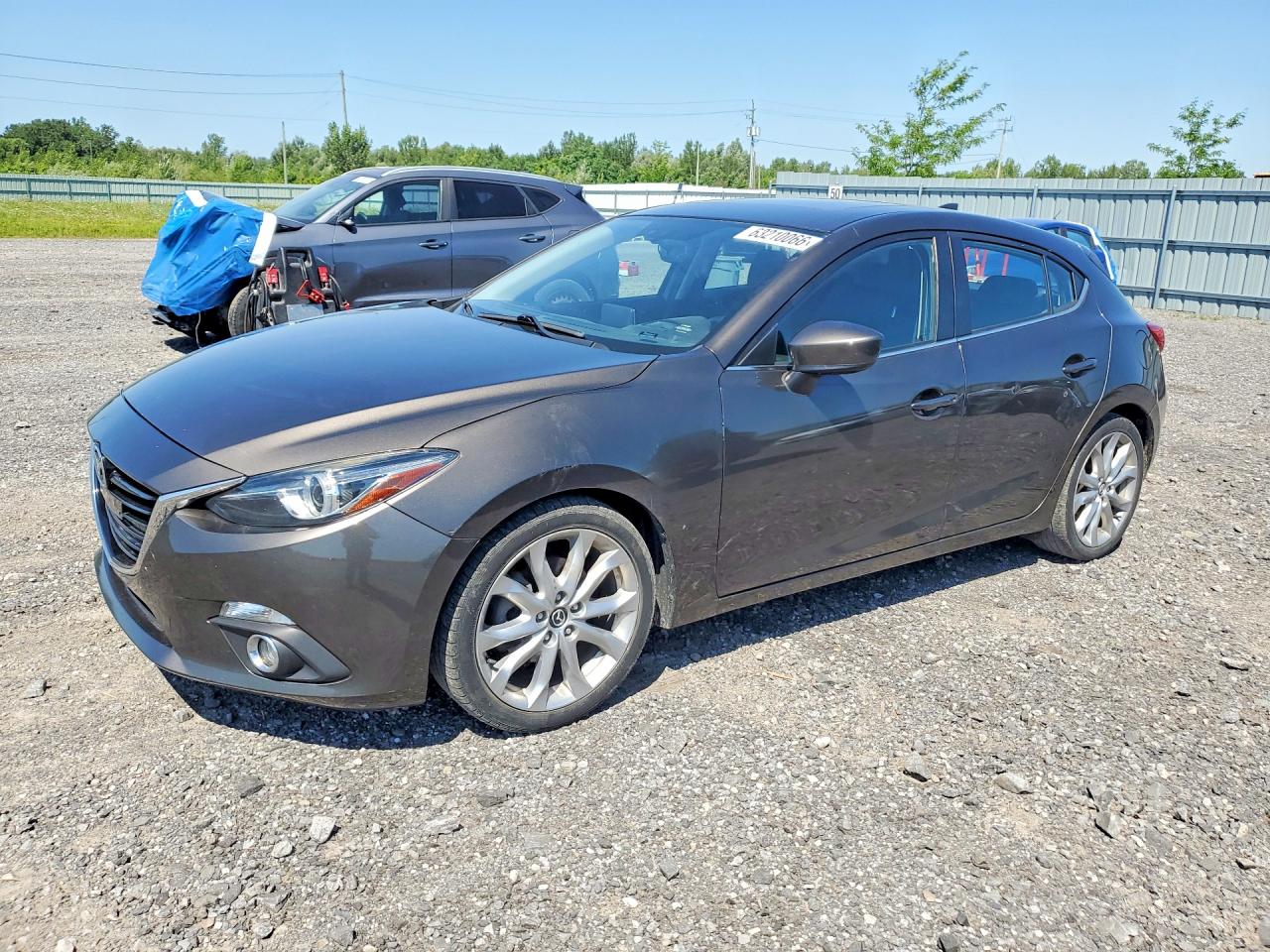 JM1BM1M30F1273692 · 2015 MAZDA 3