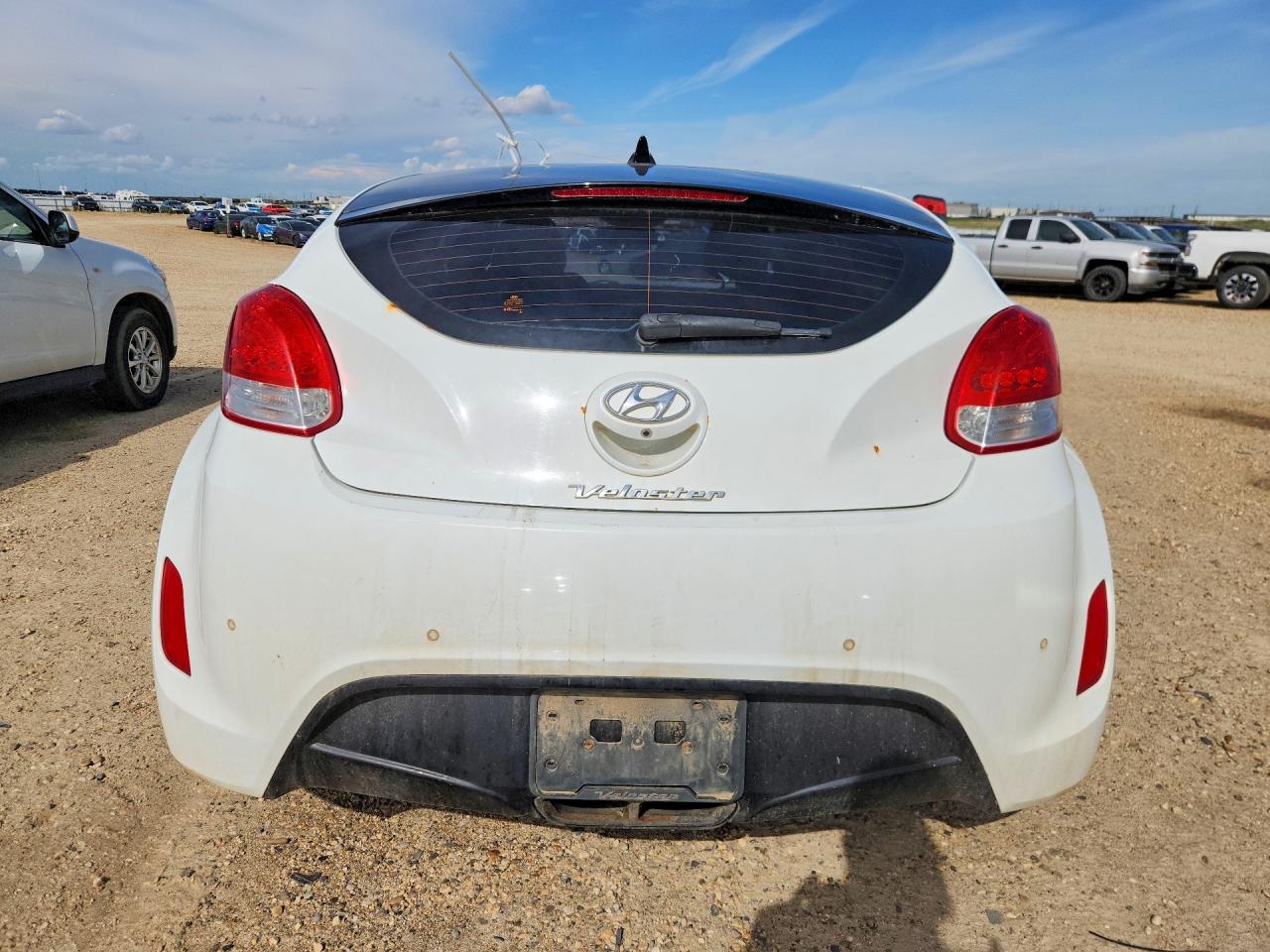 KMHTC6AD1GU261466 · 2016 HYUNDAI VELOSTER · 6/12