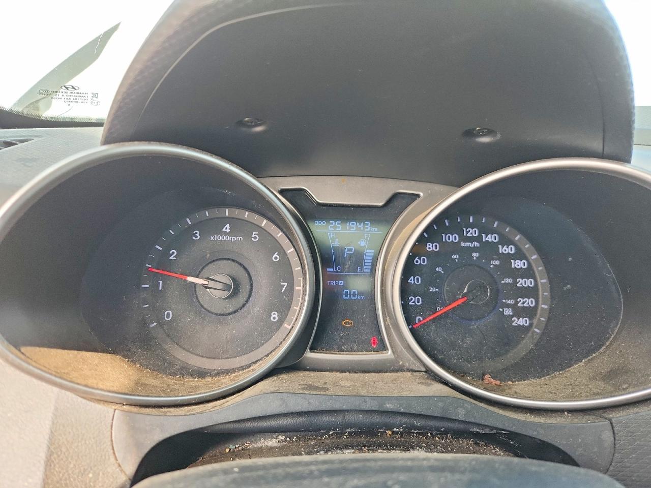 KMHTC6AD1GU261466 · 2016 HYUNDAI VELOSTER · 9/12
