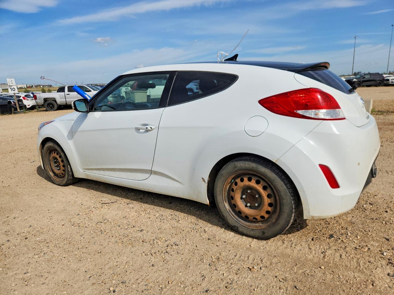 KMHTC6AD1GU261466 · 2016 HYUNDAI VELOSTER · 2/12
