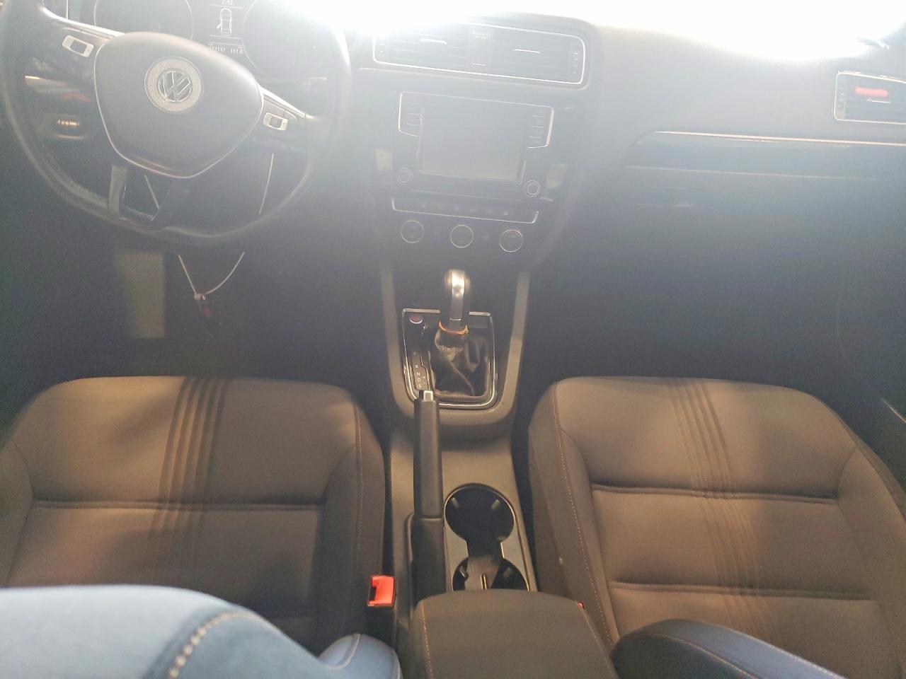 3VWDB7AJ7HM306775 · 2017 VOLKSWAGEN JETTA · 8/12