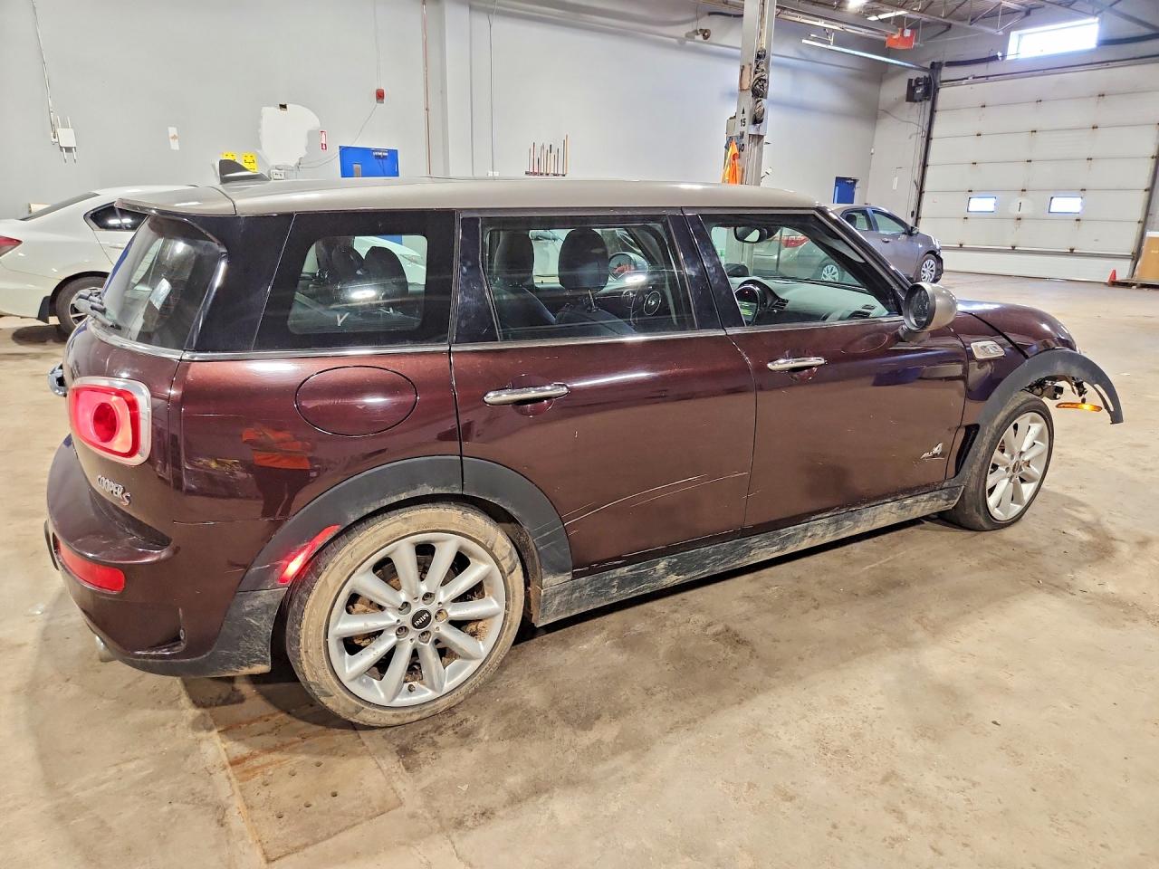 WMWLU5C56H2E80812 · 2017 MINI COOPER · 3/13