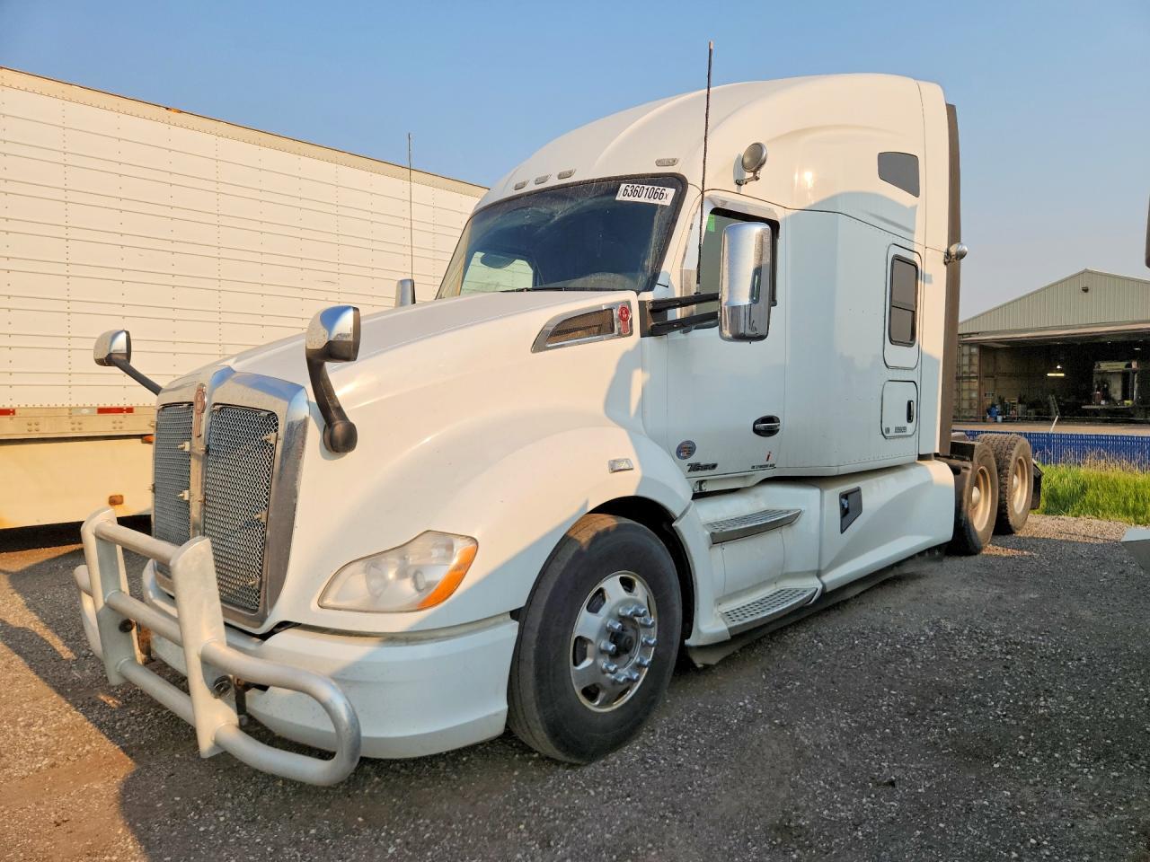 1XKYDP9X3JJ996099 · 2018 KENWORTH CONSTRUCTION