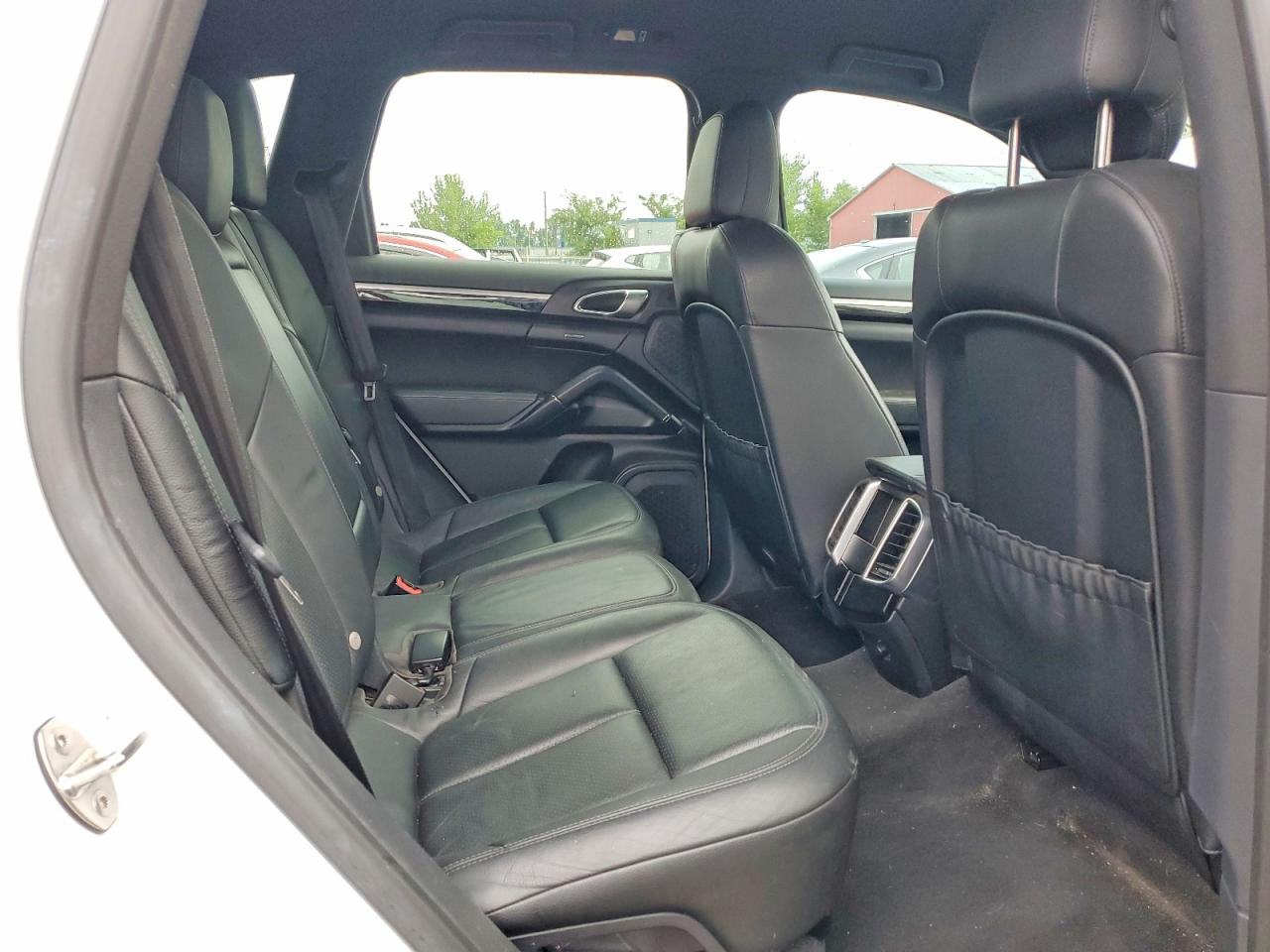 WP1AA2A2XELA04963 · 2014 PORSCHE CAYENNE · 11/13