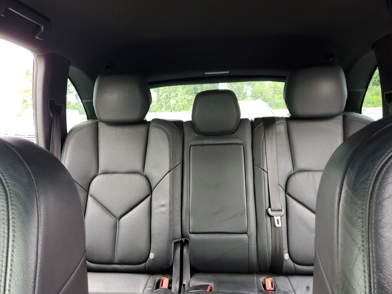 WP1AA2A2XELA04963 · 2014 PORSCHE CAYENNE · 10/13