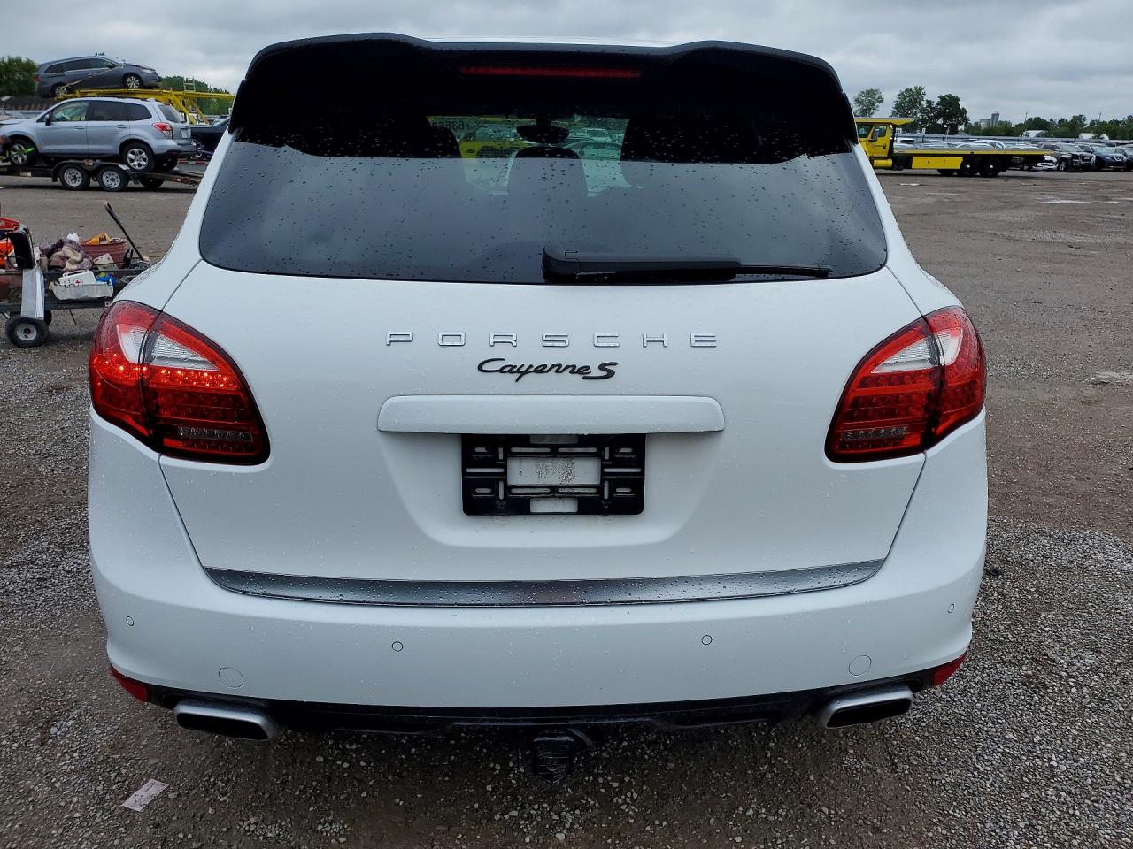 WP1AA2A2XELA04963 · 2014 PORSCHE CAYENNE · 6/13