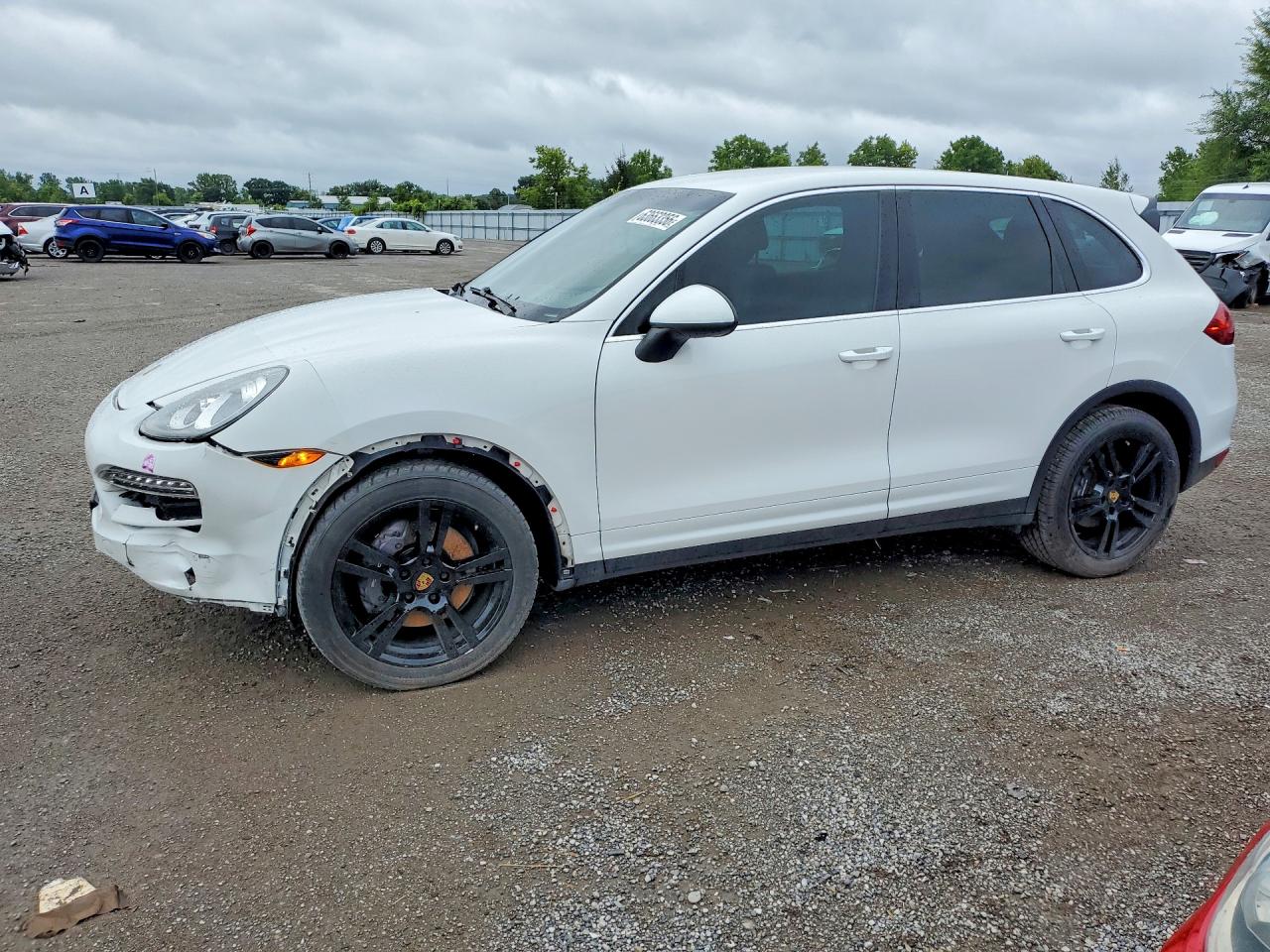 2014 PORSCHE CAYENNE