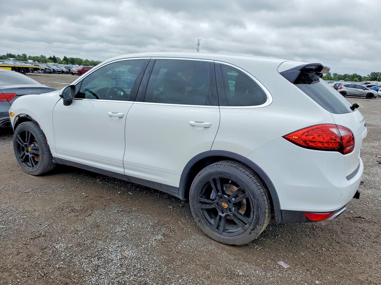 WP1AA2A2XELA04963 · 2014 PORSCHE CAYENNE · 2/13