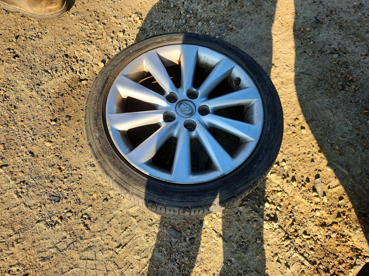 JTHCF5C29A5040084 · 2010 LEXUS IS · 12/13