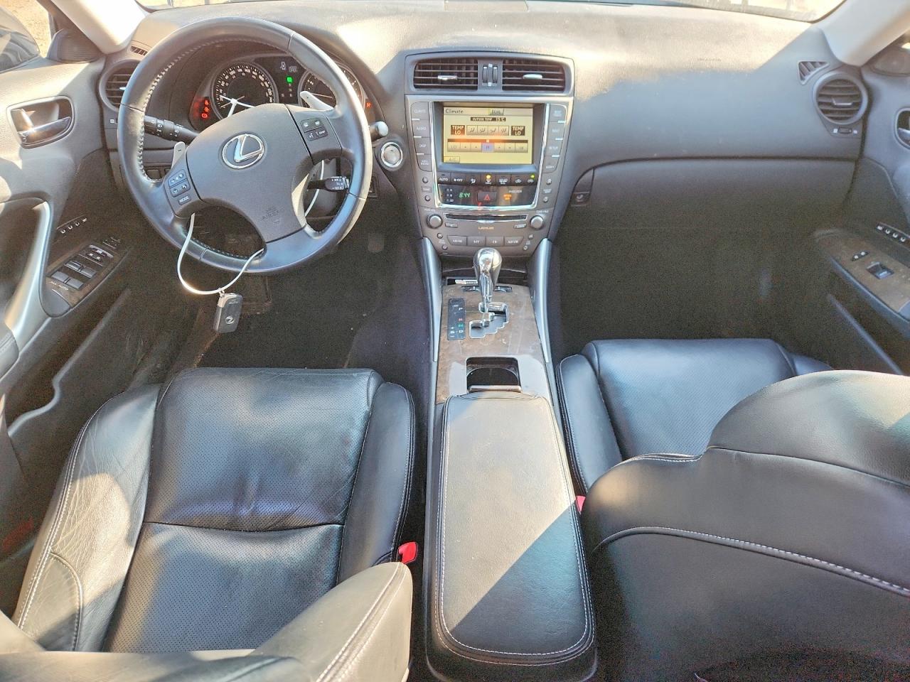 JTHCF5C29A5040084 · 2010 LEXUS IS · 8/13
