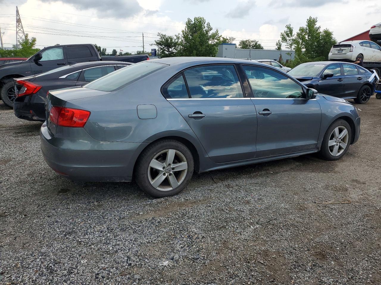 3VWDL7AJ2EM357724 · 2014 VOLKSWAGEN JETTA · 3/12
