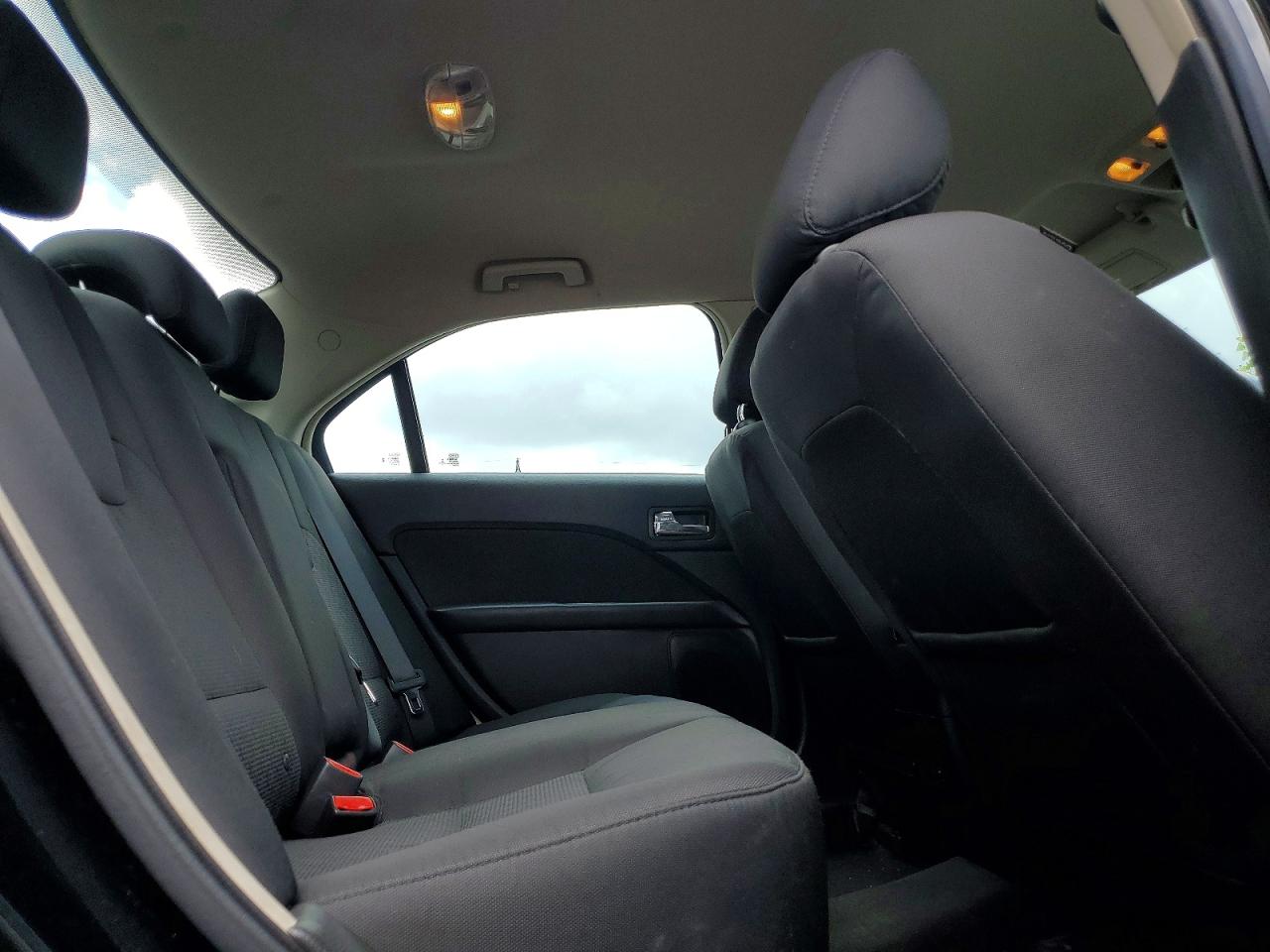 3FAHP0JA3CR292985 · 2012 FORD FUSION · 10/12
