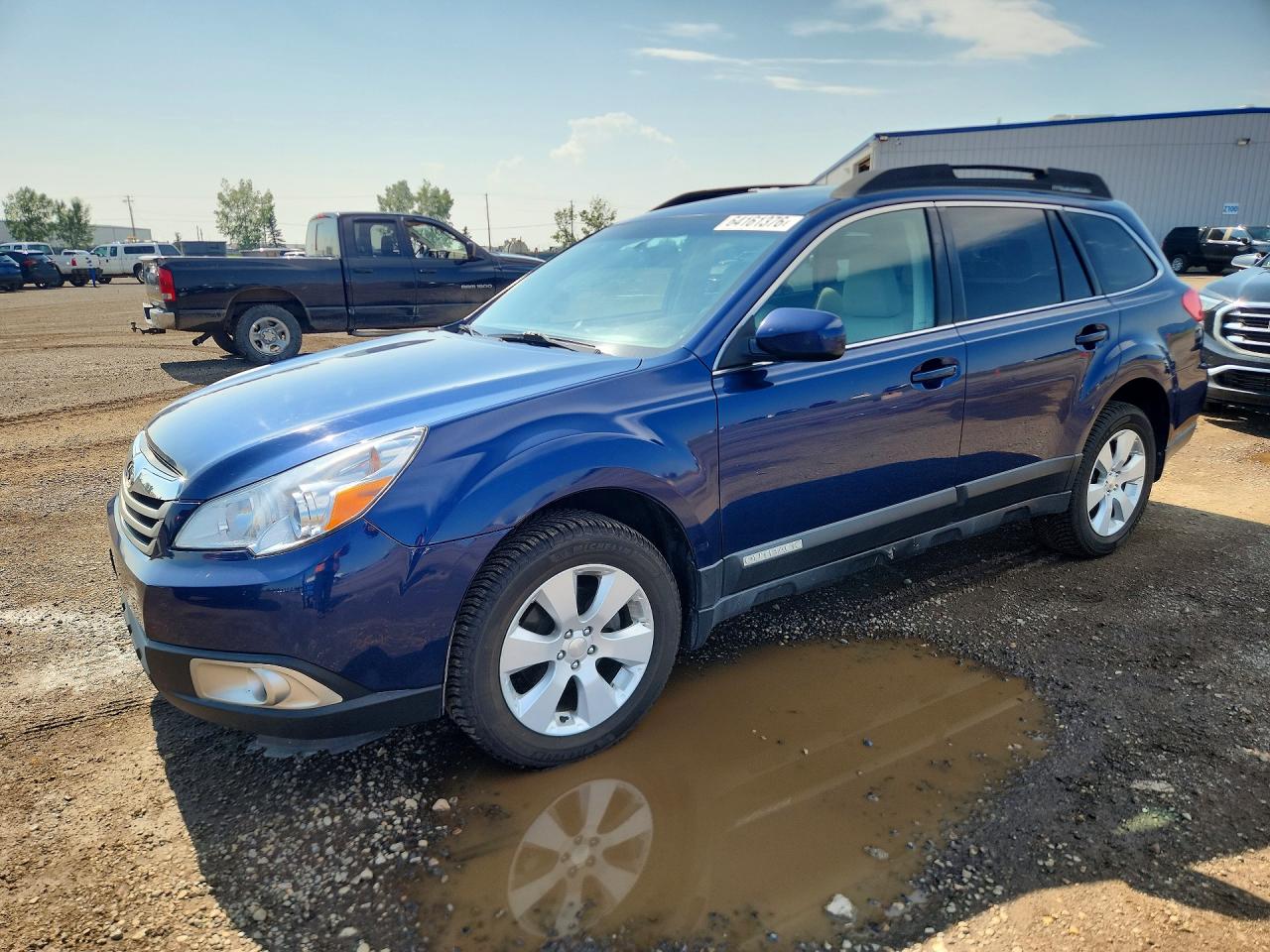 4S4BRCHC6B3380568 · 2011 SUBARU OUTBACK