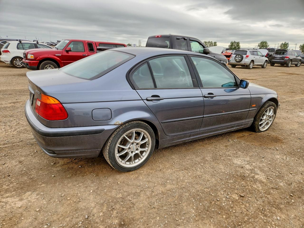 WBAAV334X1FU92182 · 2001 BMW 325 · 3/12