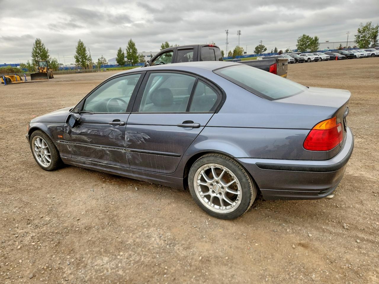 WBAAV334X1FU92182 · 2001 BMW 325 · 2/12