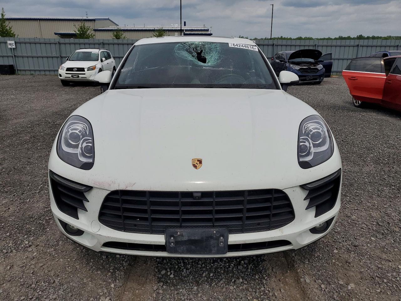 WP1AA2A54JLB11351 · 2018 PORSCHE MACAN · 5/13