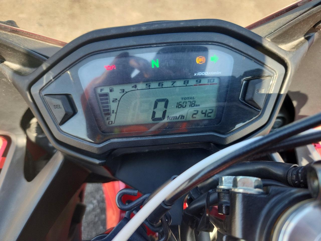 MLHPC4427F5200147 · 2015 HONDA CBR500 · 7/9