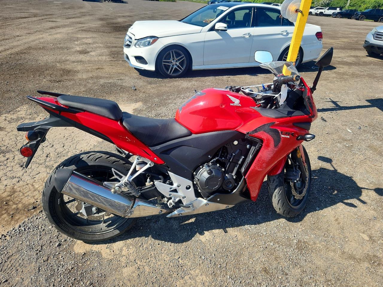 MLHPC4427F5200147 · 2015 HONDA CBR500