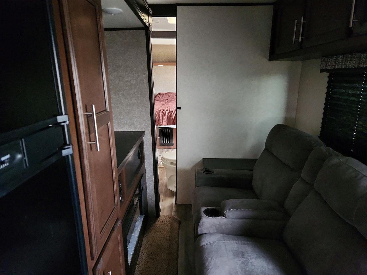 1UJBJ0BN6K1710158 · 2019 JAYCO JAY FLIGHT SLX · 5/10