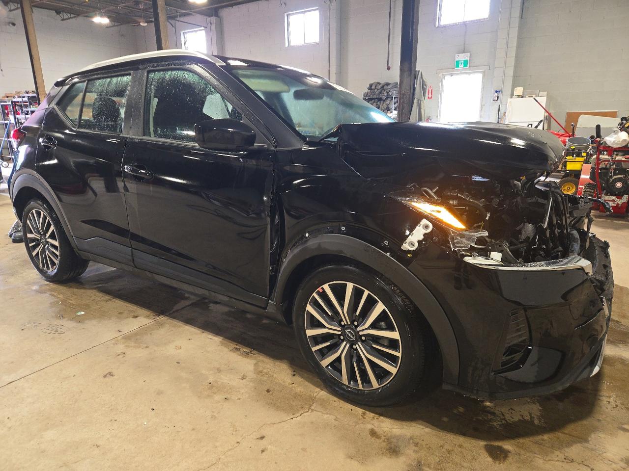 3N1CP5CV2SL508198 · 2025 NISSAN KICKS PLAY · 4/14