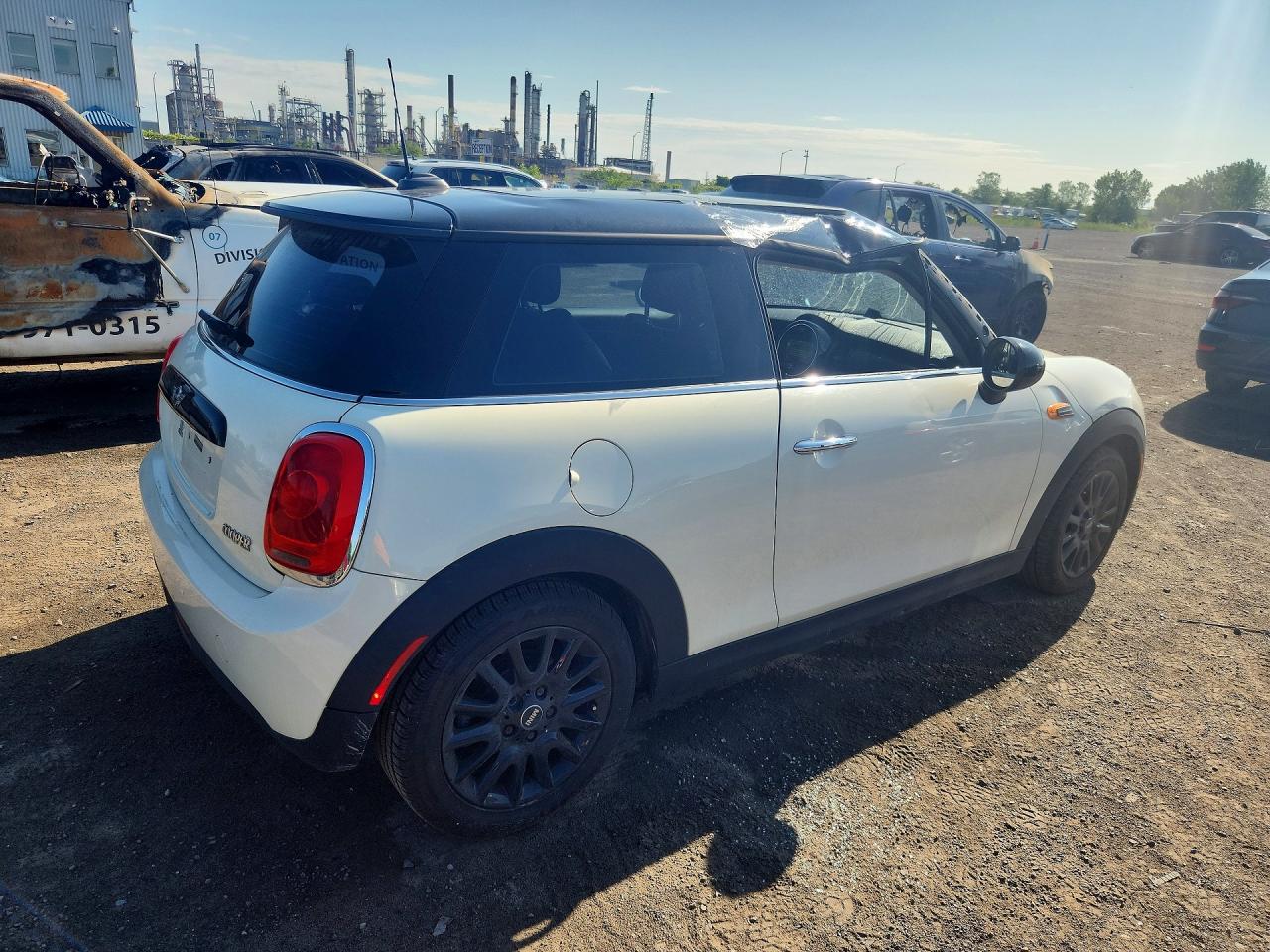 WMWXP5C54G2D13999 · 2016 MINI COOPER · 3/12