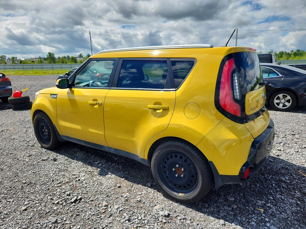 KNDJX3A51F7158715 · 2015 KIA SOUL · 2/12
