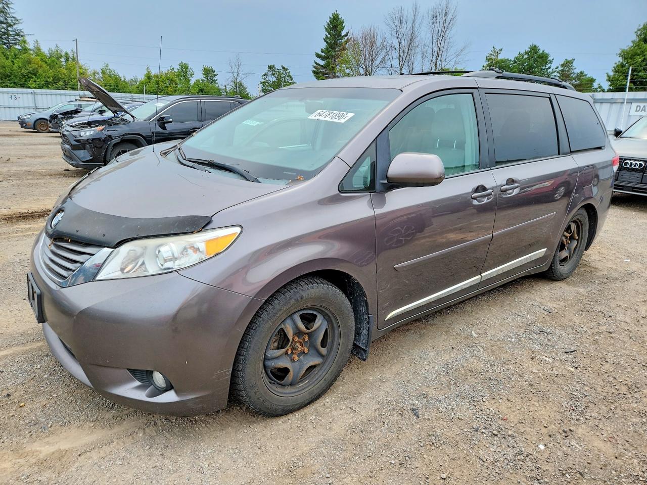 5TDYK3DC1DS281814 · 2013 TOYOTA SIENNA