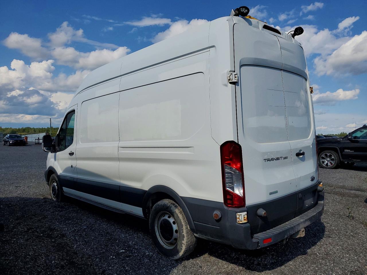 1FTBW2XG2HKB11557 · 2017 FORD TRANSIT · 2/13