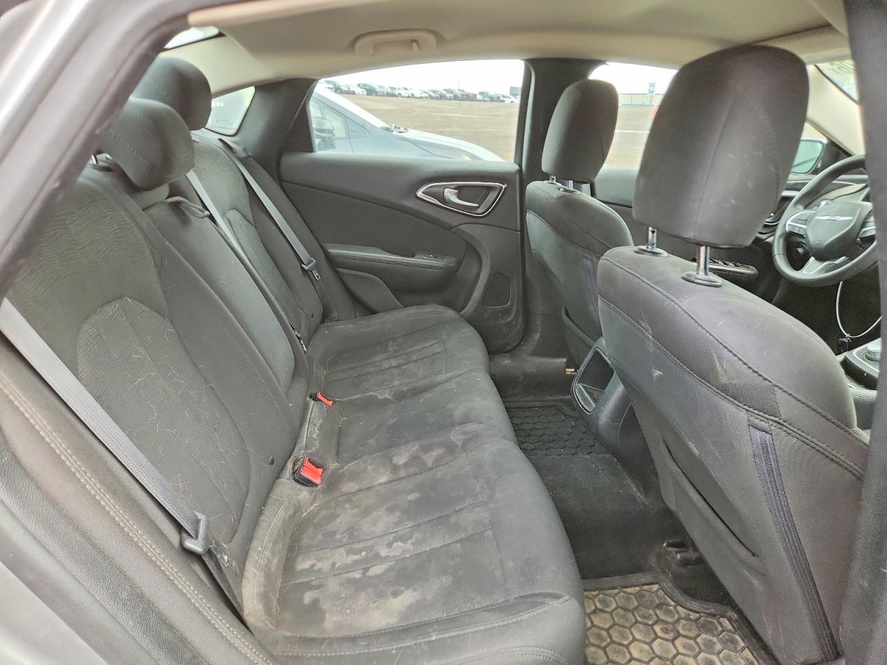 1C3CCCFB4GN181085 · 2016 CHRYSLER 200 · 10/12