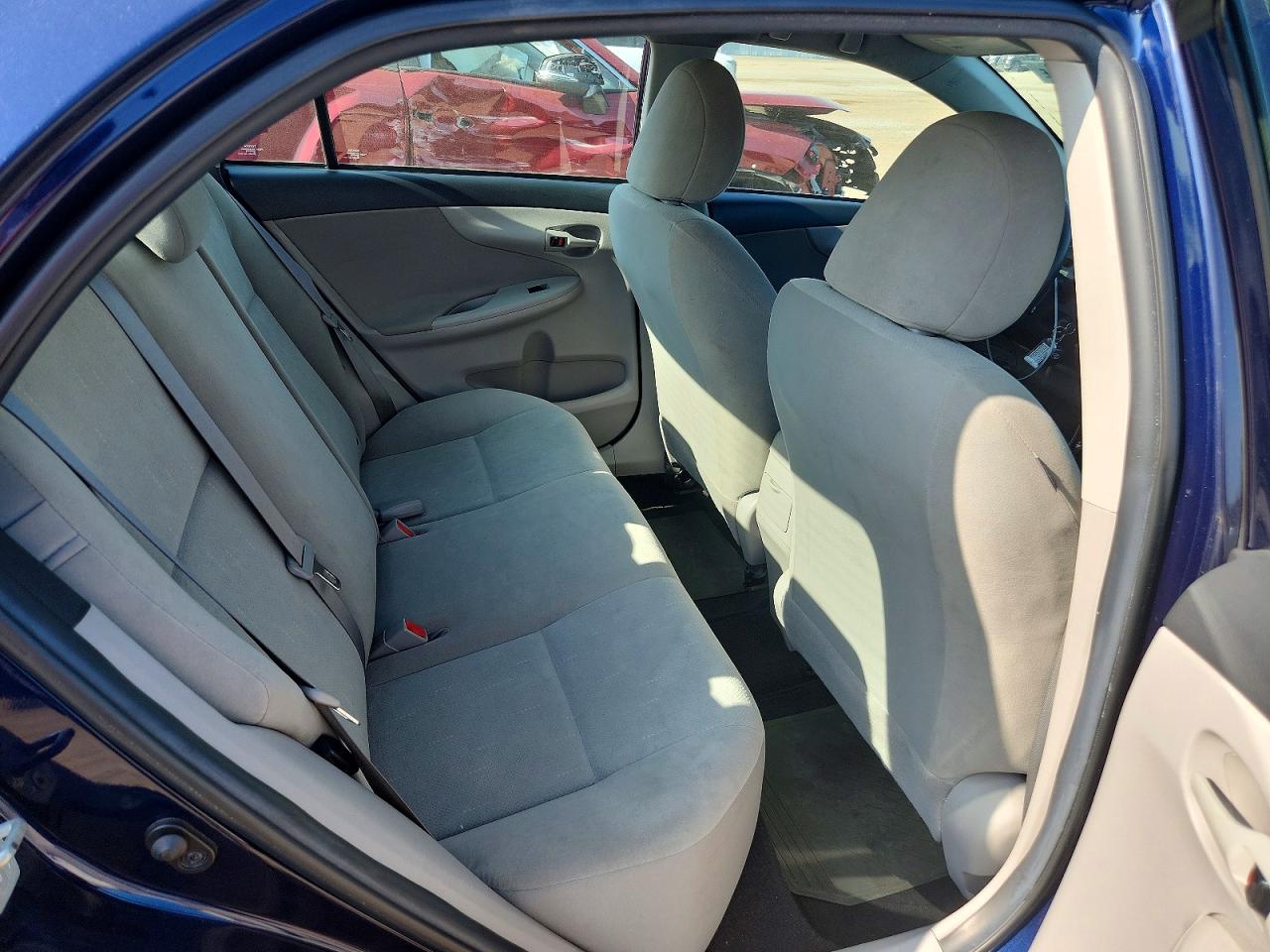 2T1BU4EEXBC581301 · 2011 TOYOTA COROLLA · 10/12