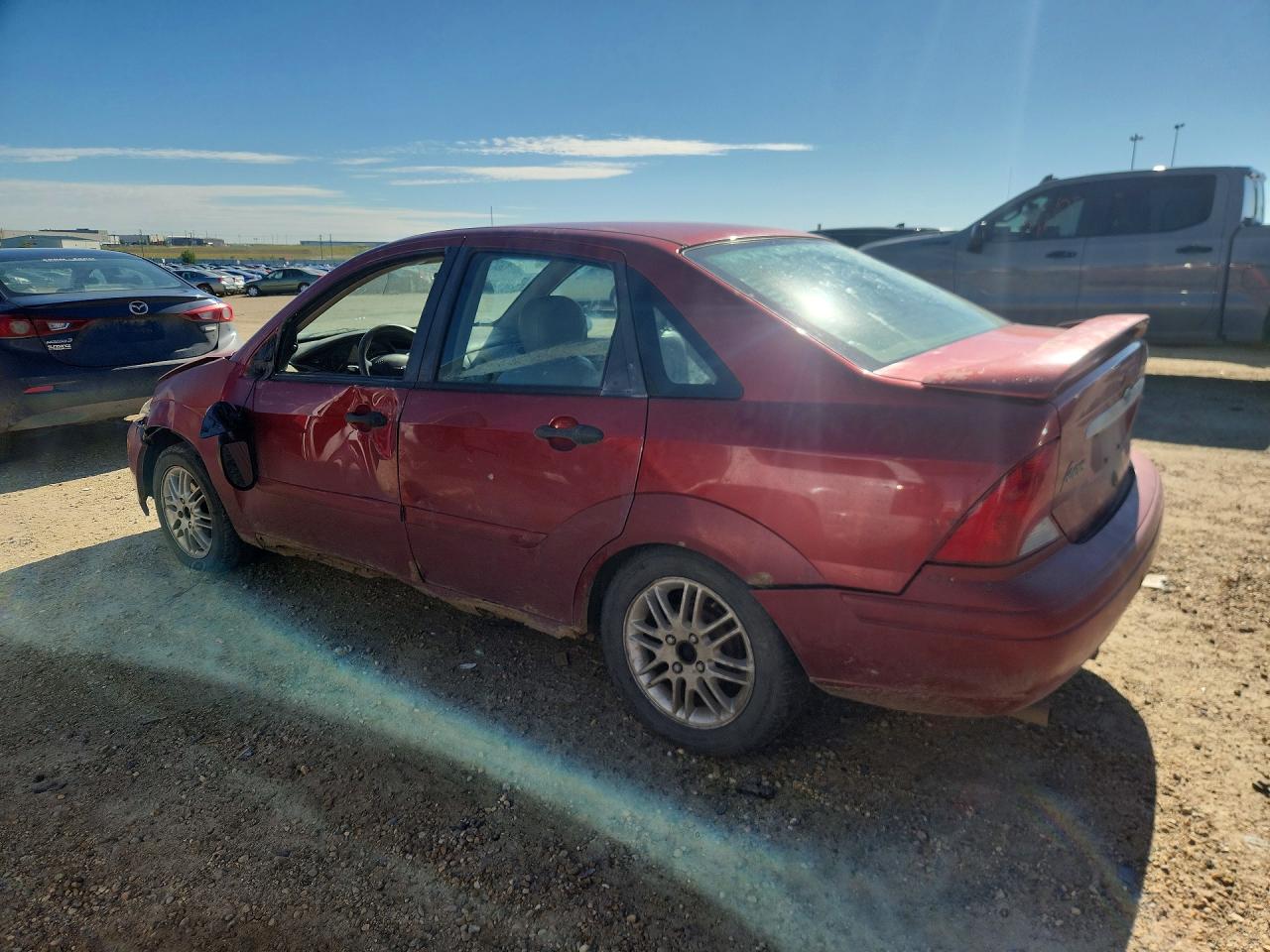 1FAFP3836YW179097 · 2000 FORD FOCUS · 2/12