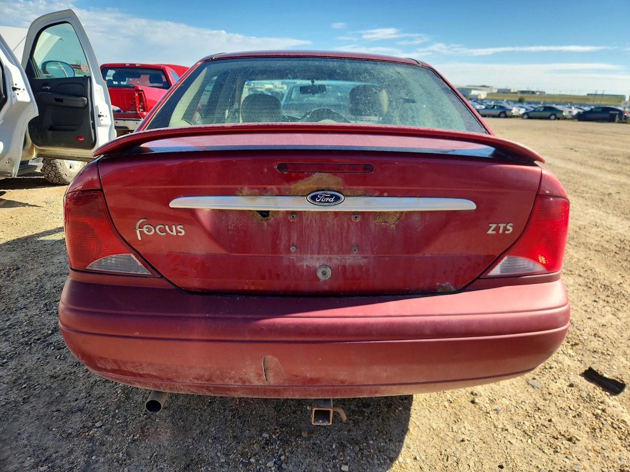 1FAFP3836YW179097 · 2000 FORD FOCUS · 6/12