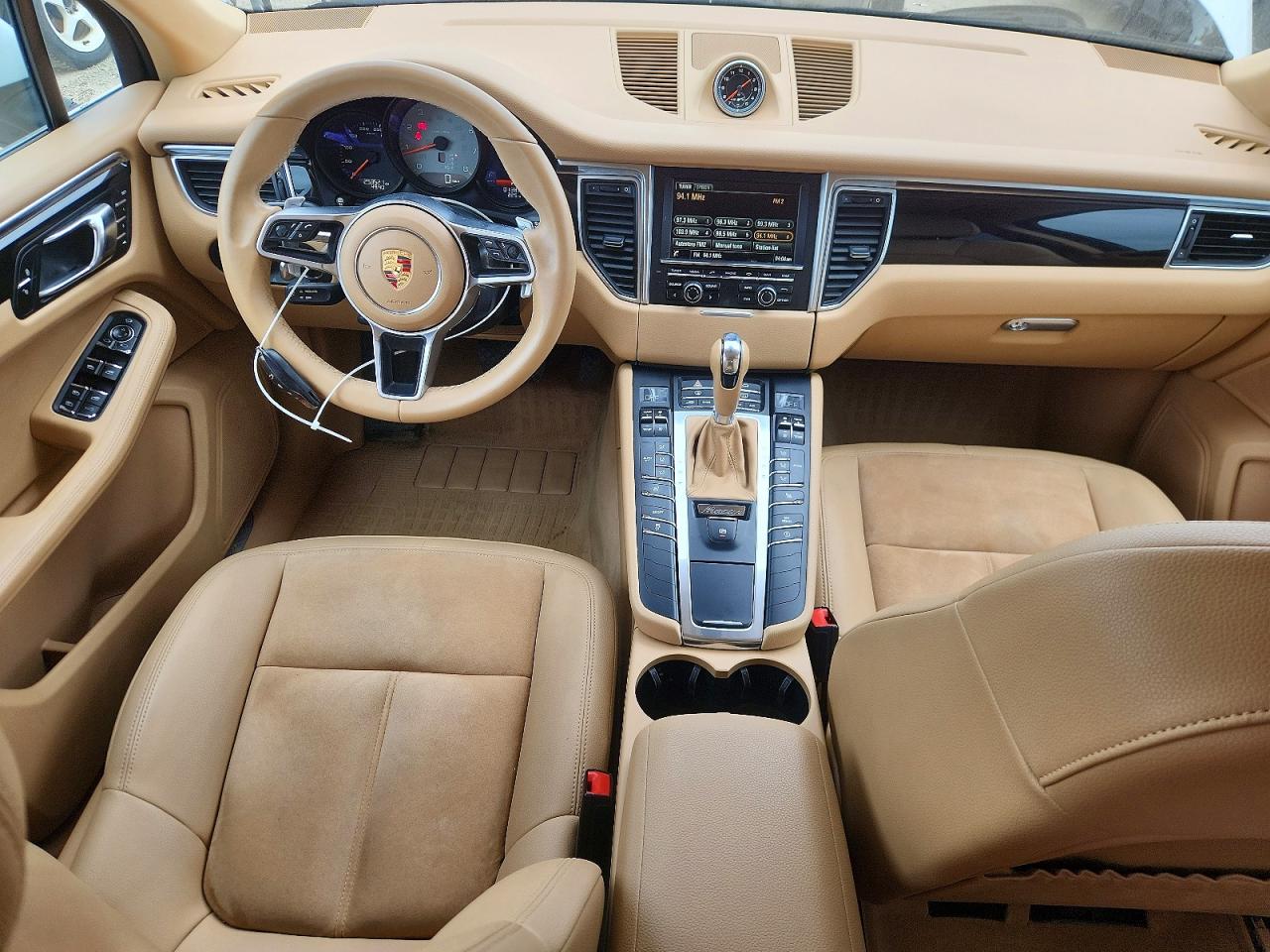 WP1AB2A55FLB60028 · 2015 PORSCHE MACAN · 8/12