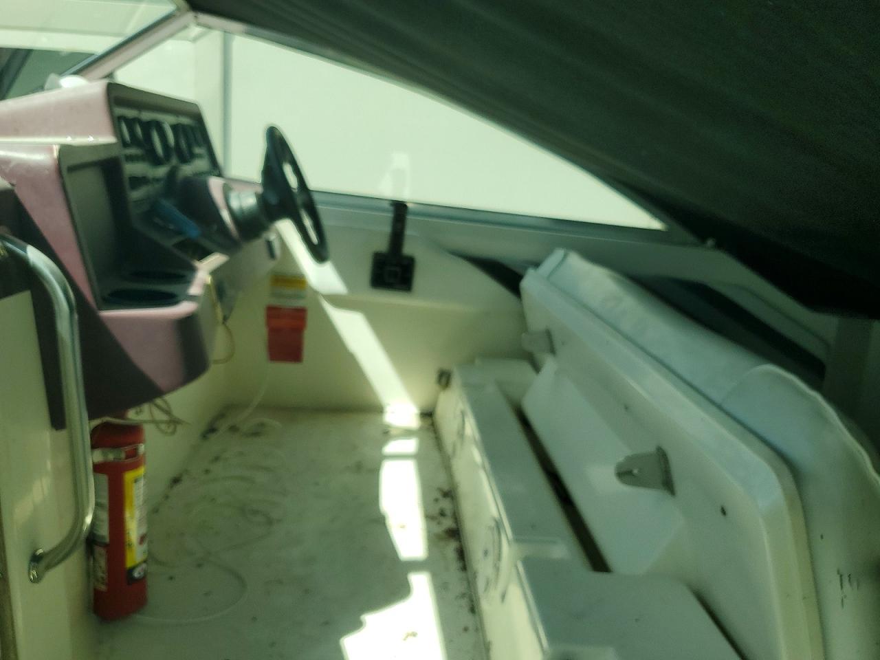 SERM7041L990 · 1990 SEA RAY BOAT · 8/10
