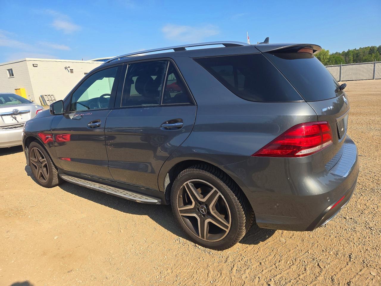 4JGDA6EB4HA825603 · 2017 MERCEDES-BENZ GLE · 2/13
