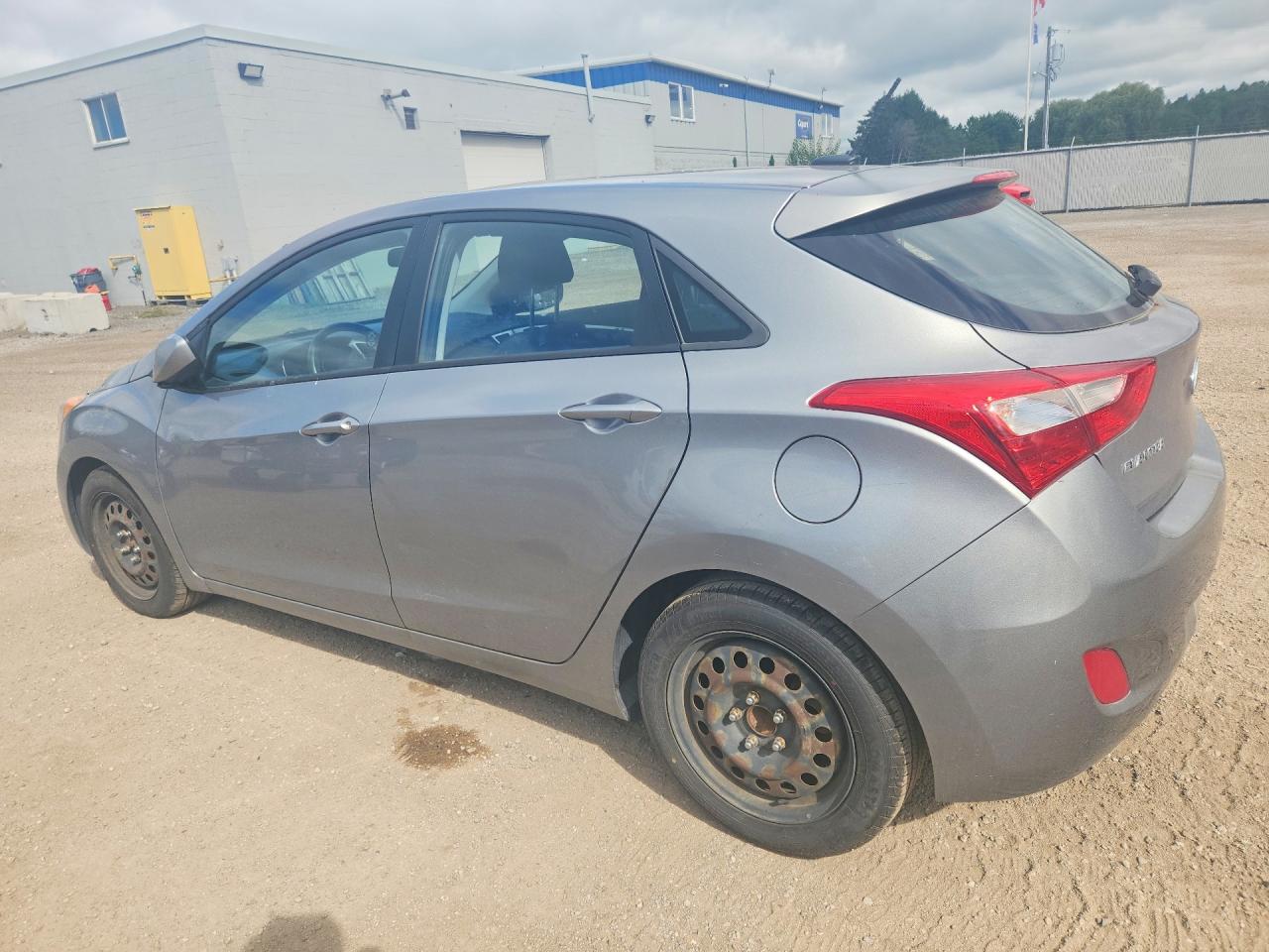 KMHD25LH0GU262058 · 2016 HYUNDAI ELANTRA GT · 2/12