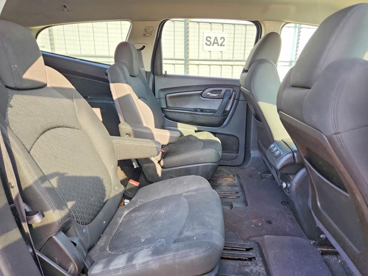 1GNLVFED2AJ237881 · 2010 CHEVROLET TRAVERSE · 11/13