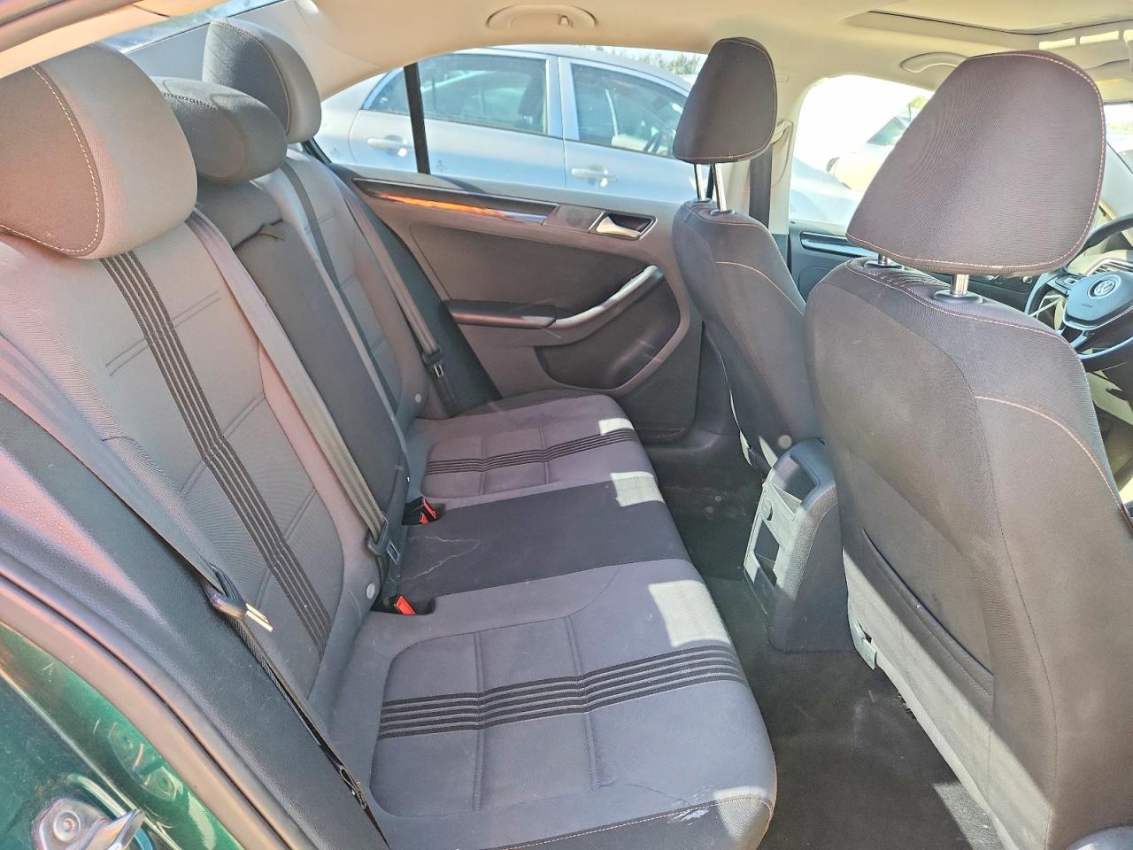 3VWDB7AJ0HM243678 · 2017 VOLKSWAGEN JETTA · 10/12